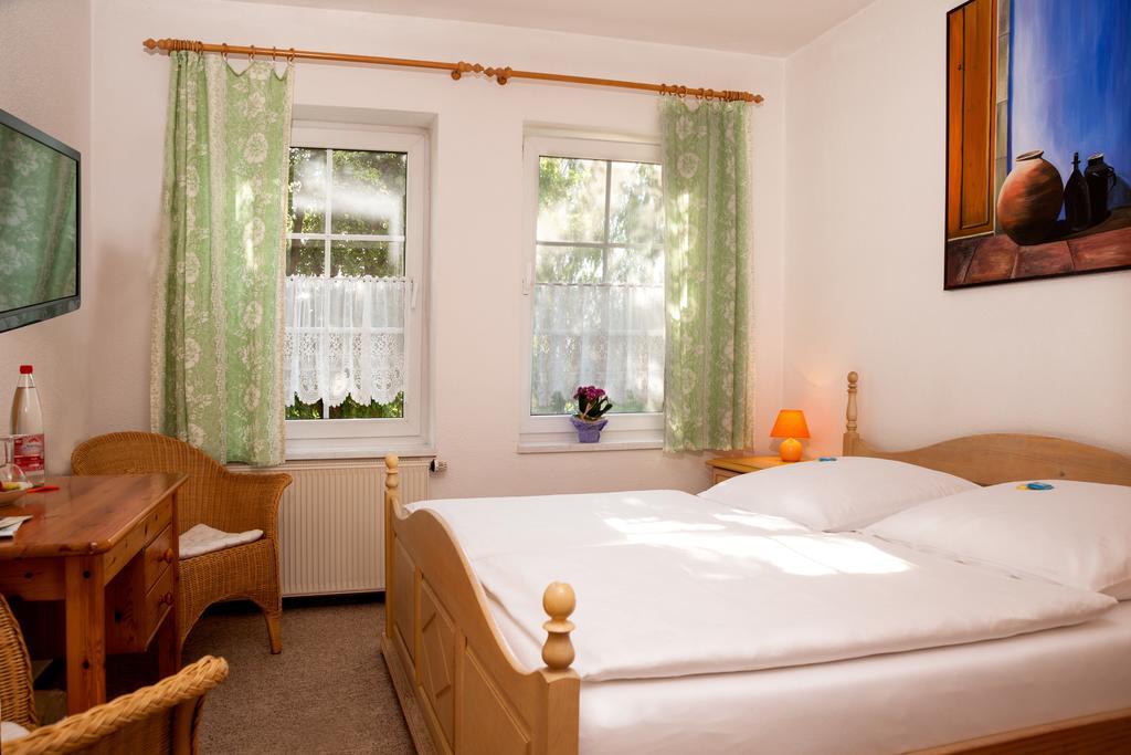 Pension Altstadt Borna Bagian luar foto